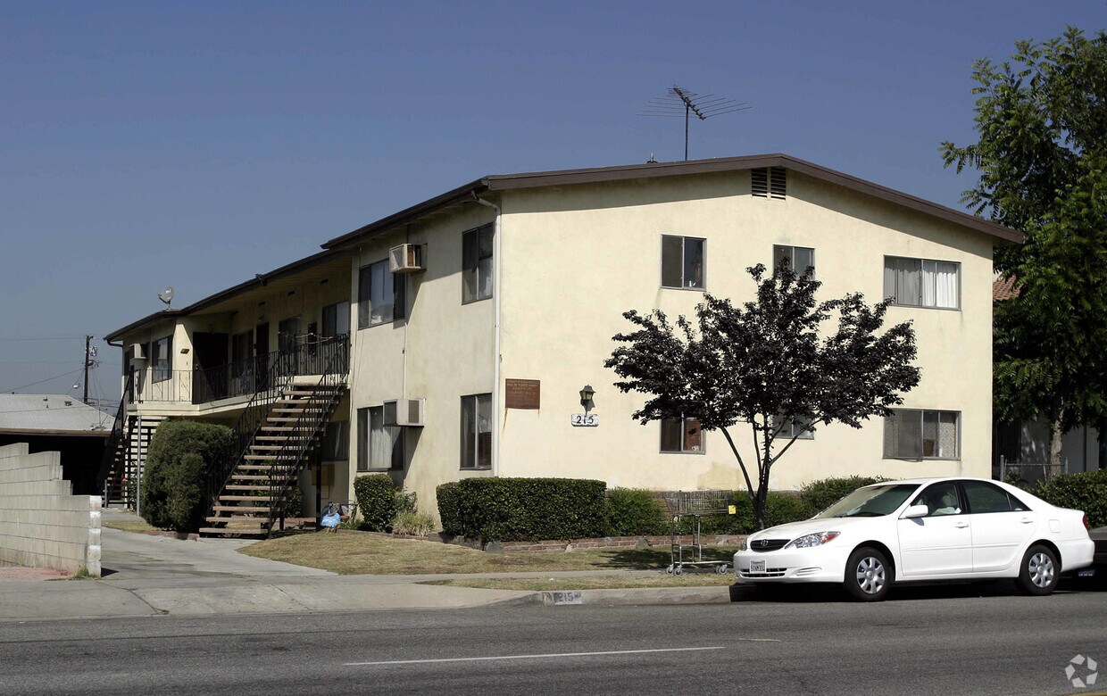 Primary Photo - 215 N New Ave