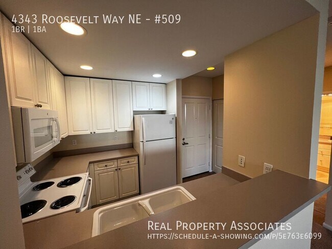 Building Photo - 1 bed Condo, minutes to UW campus - Rent i...