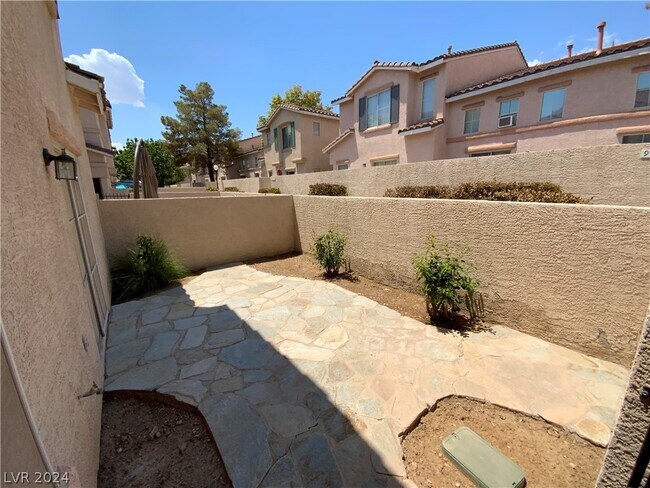 Building Photo - 9657 Belle Amour Ln