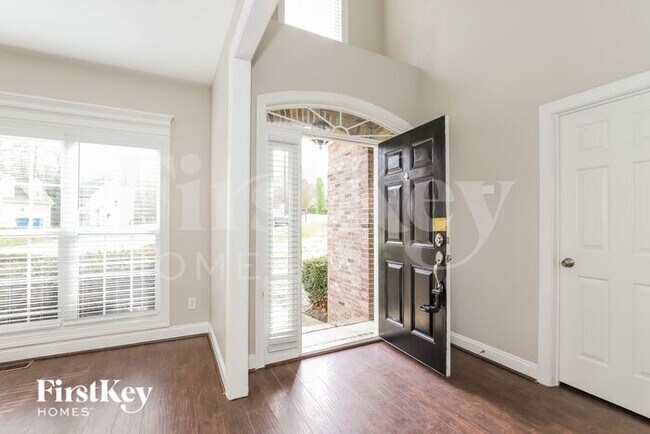 Foto del edificio - 8303 Burchlawn Ct