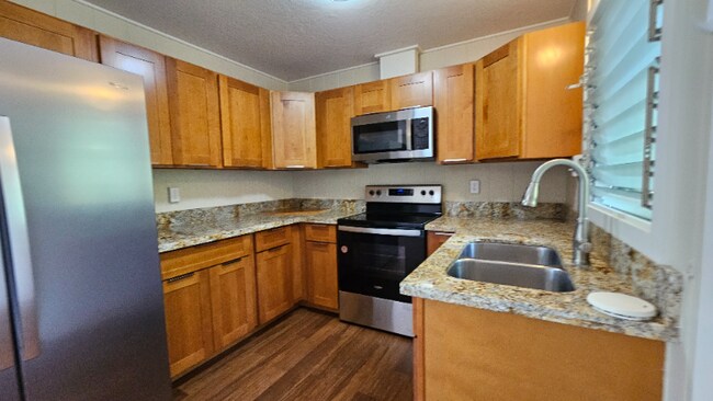 Building Photo - 770327 Sunset Dr