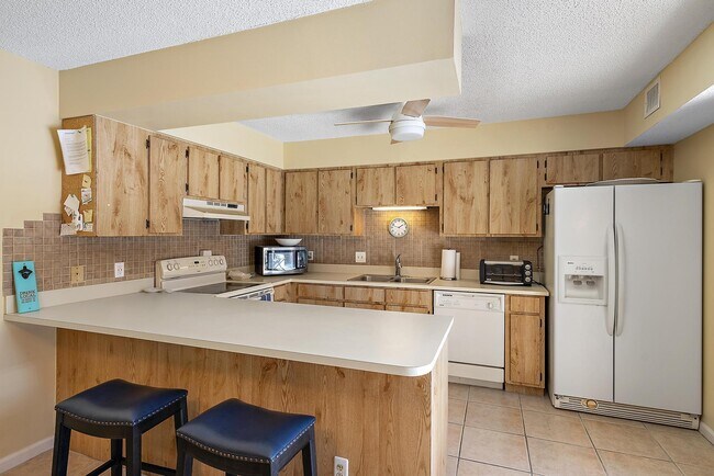 Building Photo - 1420 Ocean Way