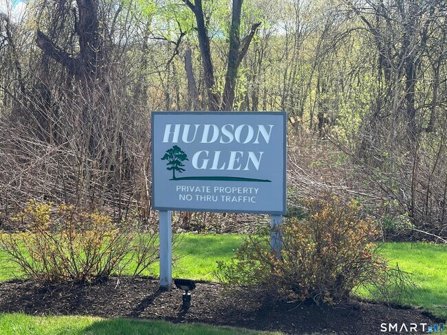 Foto del edificio - 21 Hudson Glen St