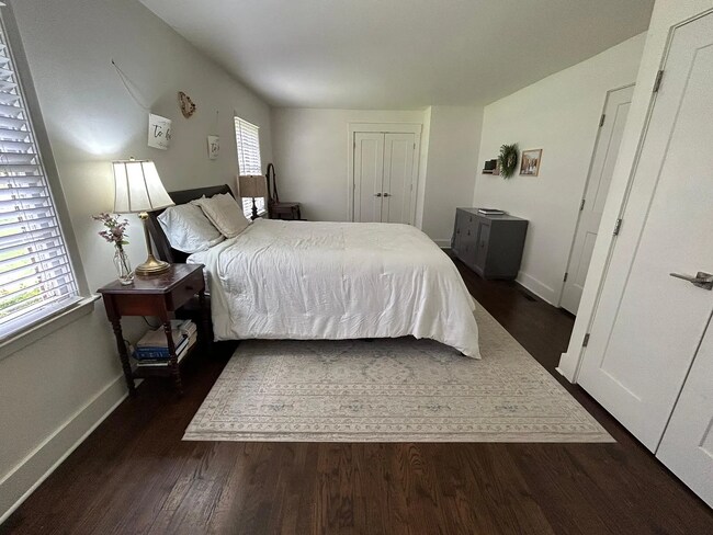 Foto del edificio - 1016 Greenbriar Cir