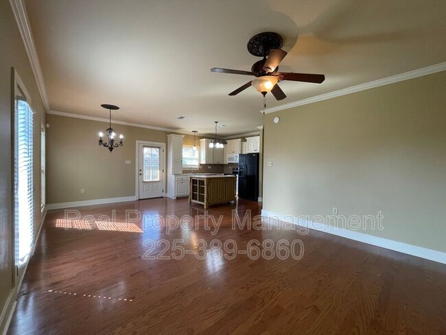 Building Photo - 15155 LA-44