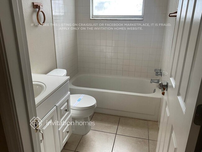 Foto del edificio - 2805 39th St W