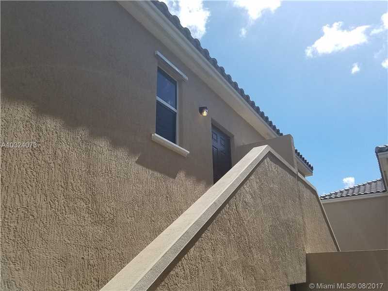 Primary Photo - 17087 SW 96th St
