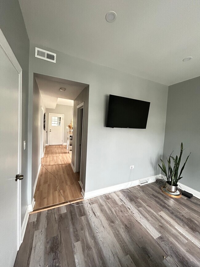 Sala de estar 2 - 8213 S Houston Ave