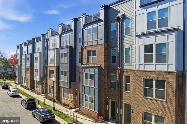 Foto del edificio - 2136 Glacier Rd