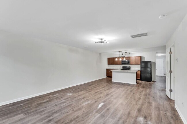 Foto del edificio - Stylish 3BR, 2.5BA Townhome with Loft and ...