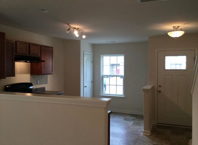 Building Photo - 108 Beacon Woods Dr