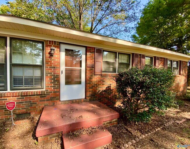 Building Photo - 4800 Bluehaven Dr NW