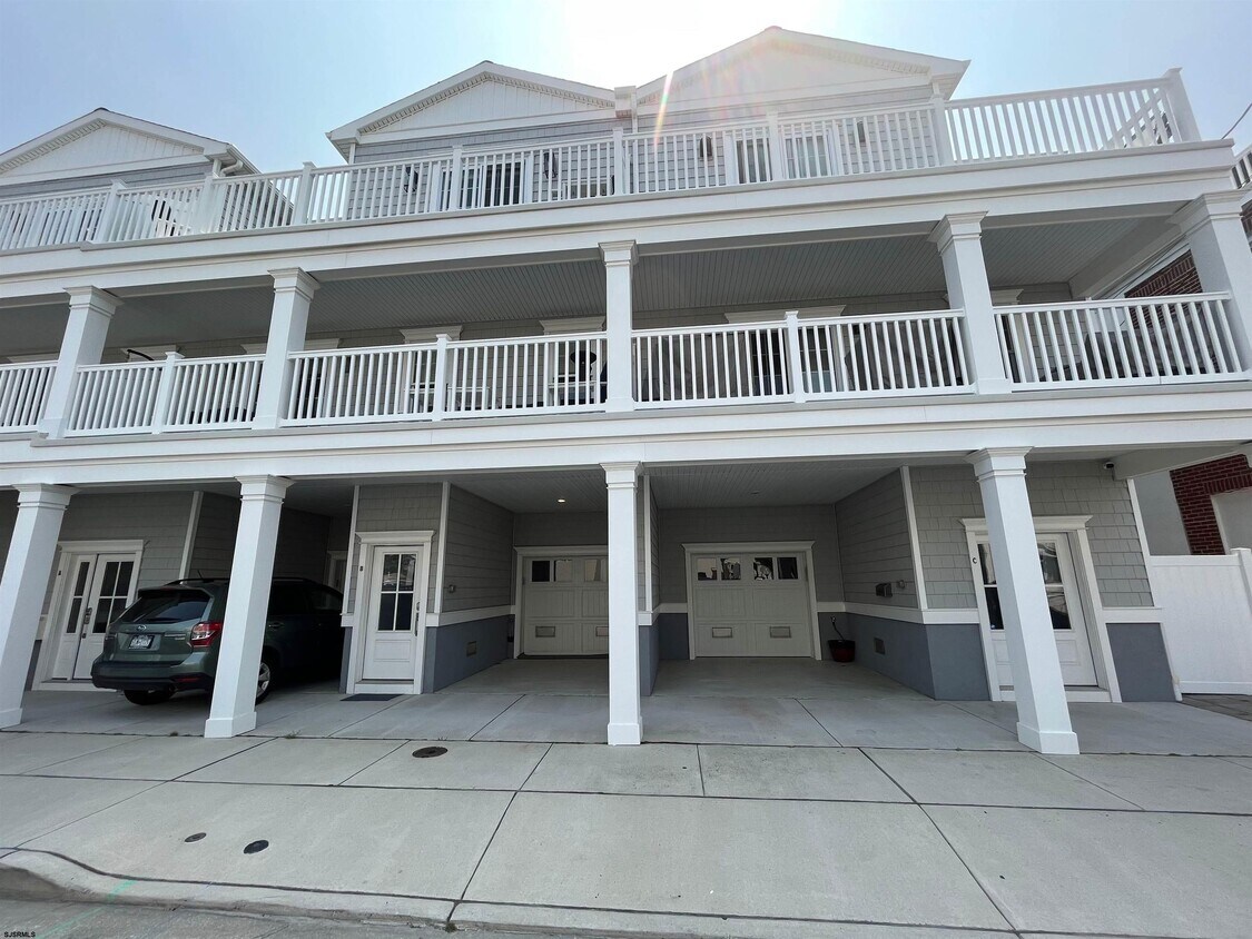Primary Photo - 7801 Atlantic Ave