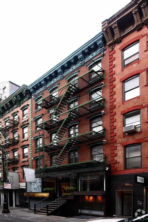 Building Photo - 96 Orchard St