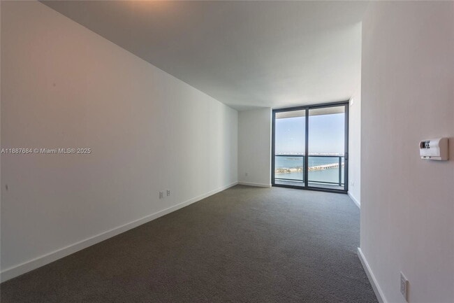 Foto del edificio - 501 NE 31st St