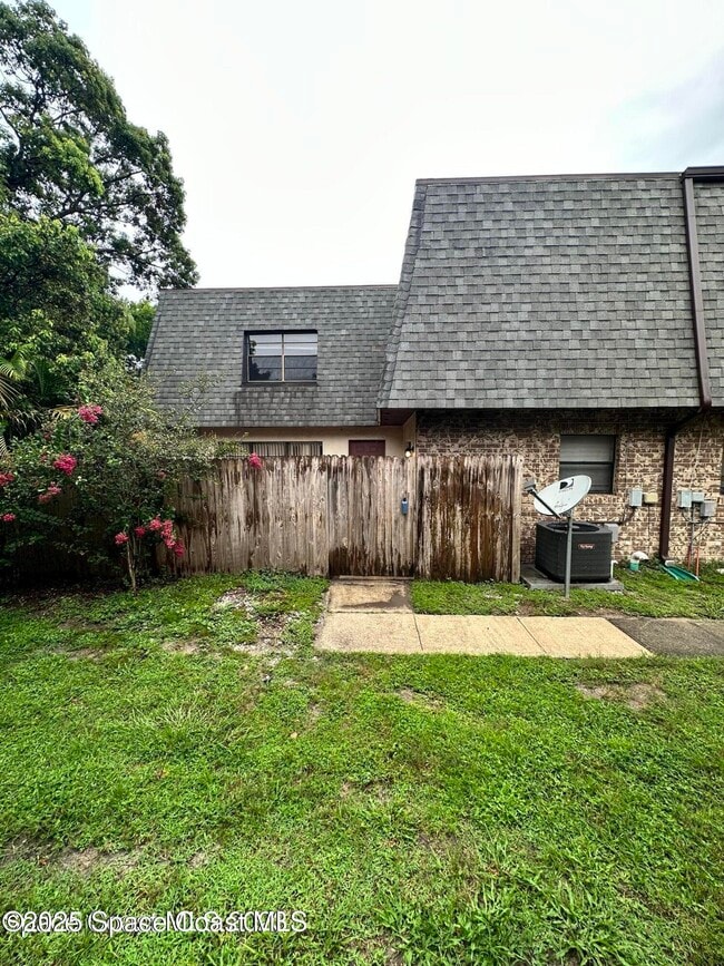 Building Photo - 2127 Harrison St