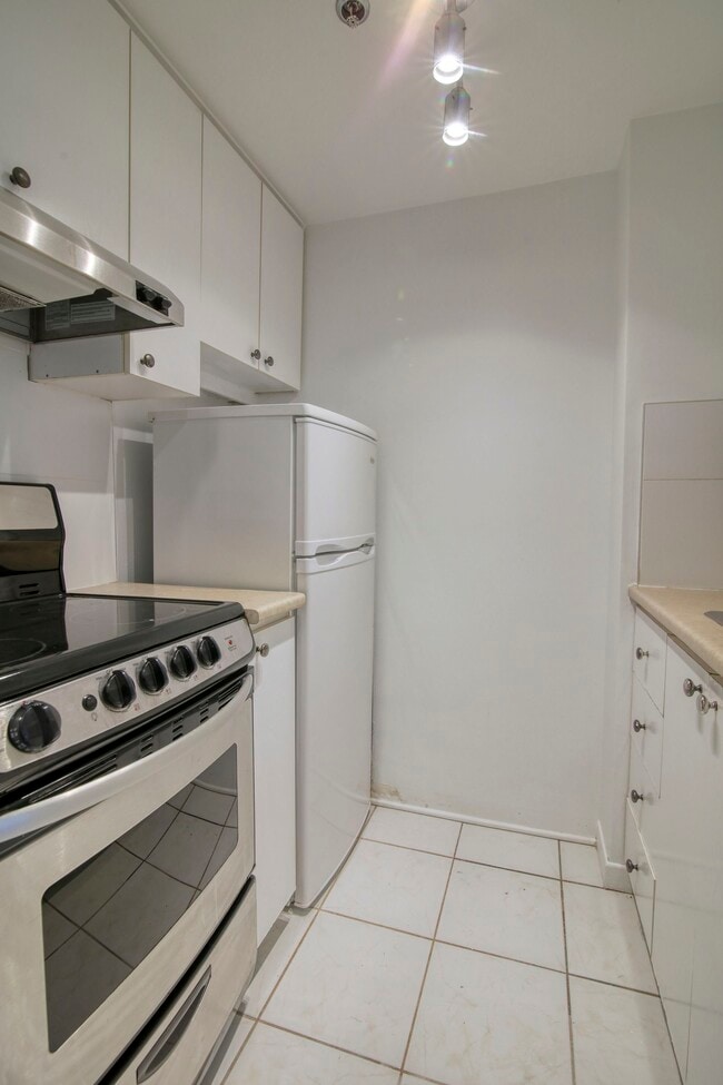 Building Photo - 3455 Rue Aylmer