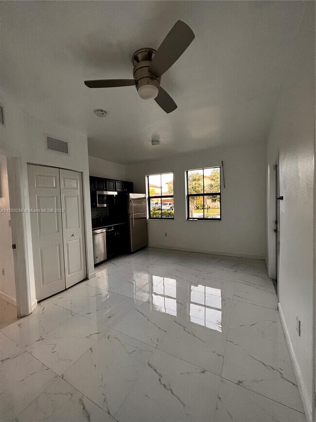 Foto del edificio - 224 SE 36th Ave