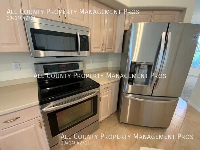 Foto del edificio - 5112 Far Oak Cir