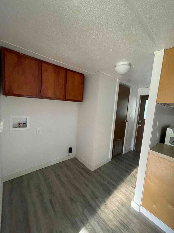 Building Photo - 406 S Cleveland St