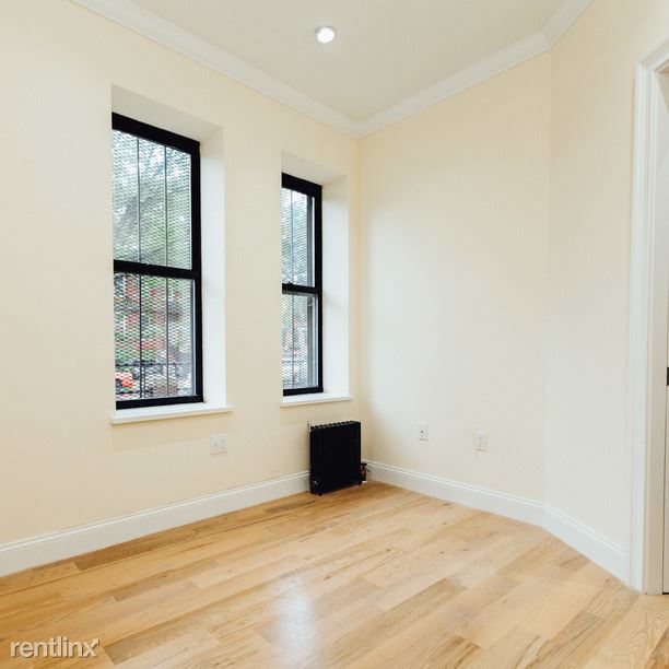 Building Photo - 946 Bushwick Ave