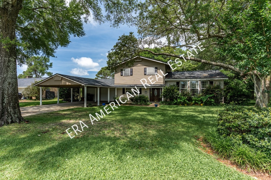 Foto principal - 631 Country Club Ave NE