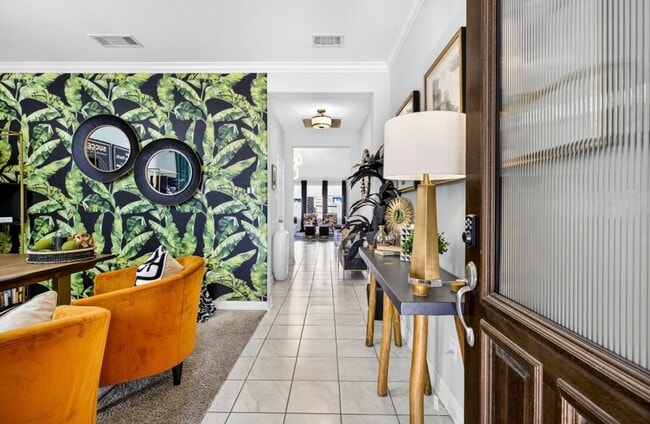 Foto del edificio - 9411 Isabel Bay Ln