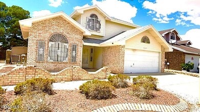 Building Photo - 2437 Tirres Pl