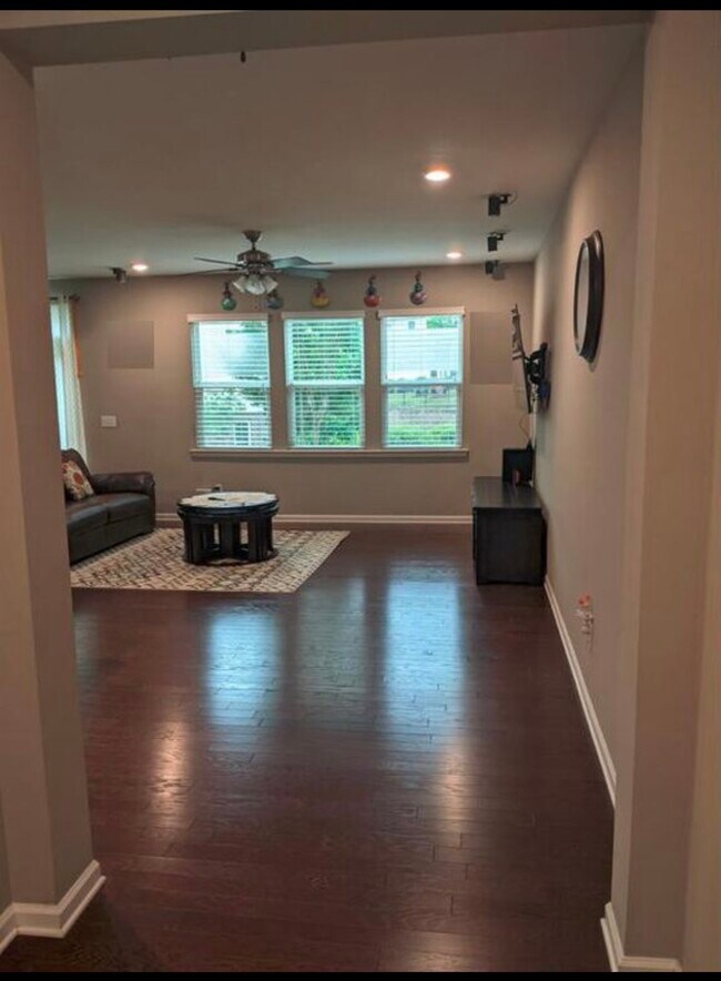 Building Photo - 1709 Cary Reserve Dr