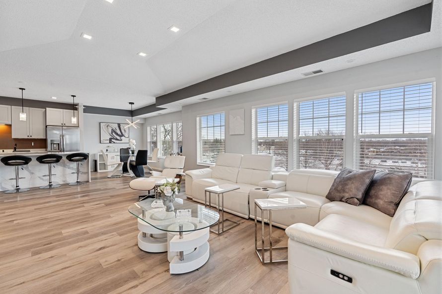 Foto principal - 3800 85th Ave N