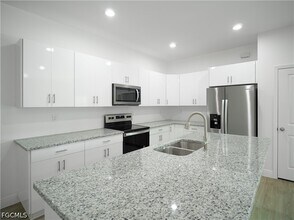 Building Photo - 7020 Palpano Cir