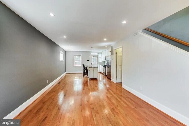 Foto del edificio - 1145 46th Pl SE