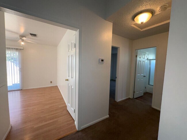 Foto del edificio - 731 Northampton Dr