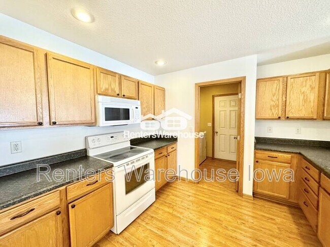 Foto del edificio - 2011 E 1st Ave