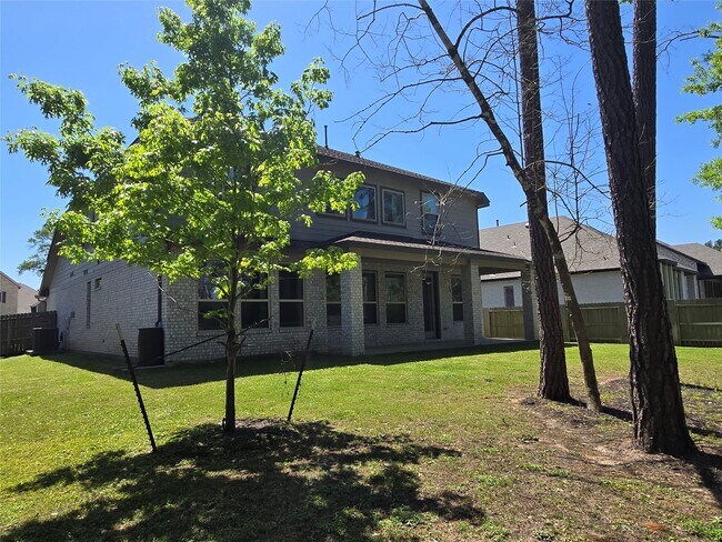 Building Photo - 15227 Deseo Dr