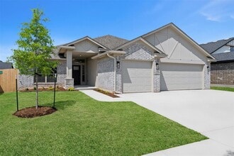 Building Photo - 13325 SW 8th St