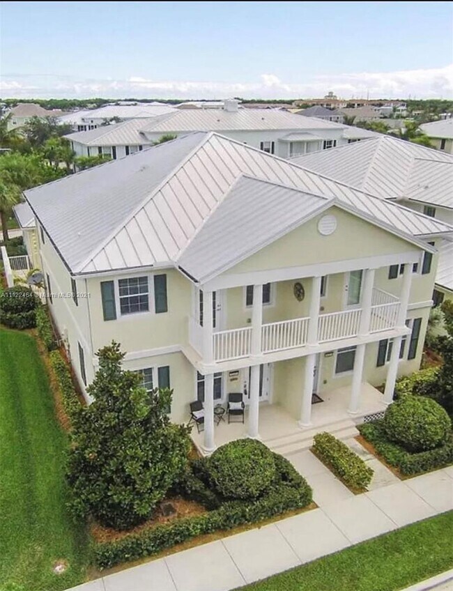 Building Photo - 1221 Islamorada Dr