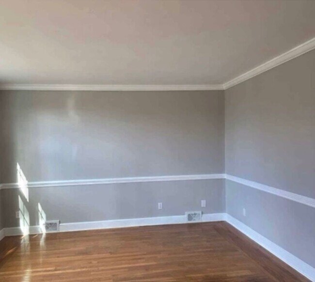 Foto del edificio - NEW RENTAL LISTING - NO HUD NO SECTION 8