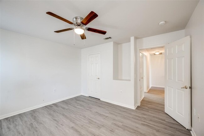 Building Photo - 6117 Perlita Dr