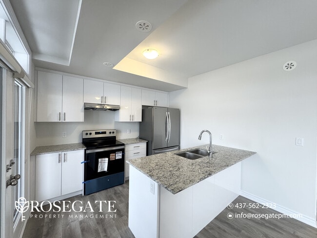 Building Photo - Beautiful 3-Bedroom Townhouse with Garage, Driveway Parking & Private Outdoor Space in Caledon