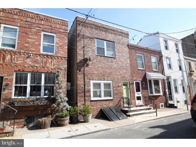 Building Photo - 1309 S Warnock St