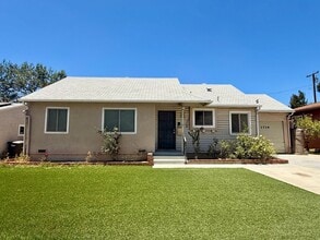 Building Photo - 3714 Fairway Dr