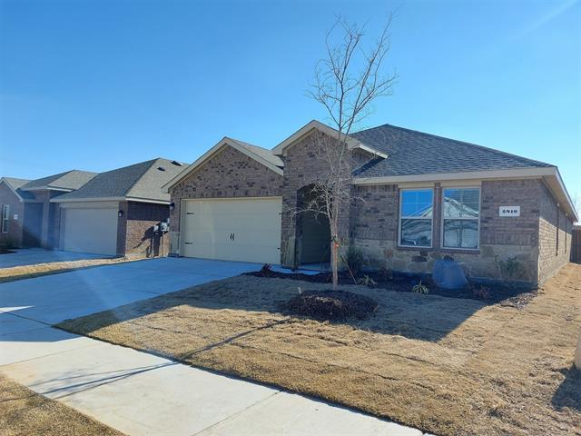 Primary Photo - 2810 Peony Dr