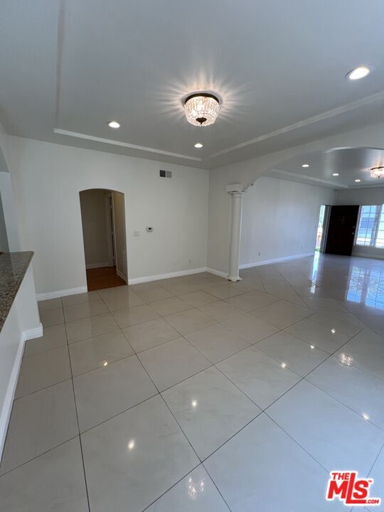 Foto del edificio - 153 N Hamilton Dr