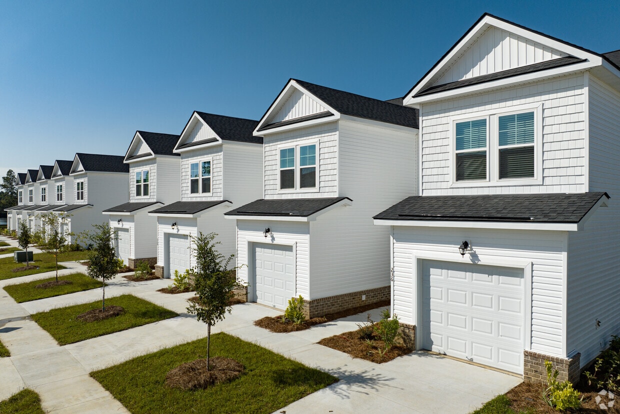 Legato Lakes Townhomes for Rent Pooler, GA