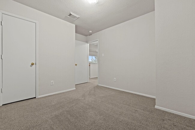 Building Photo - 1617 Nichole Woods Dr