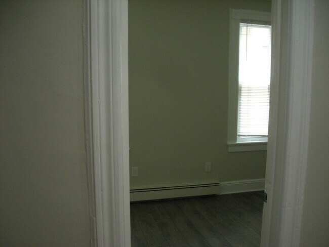 Building Photo - 898 Avenue C