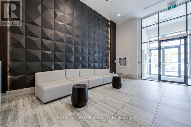 Photo du bâtiment - 630 Greenwood Ave