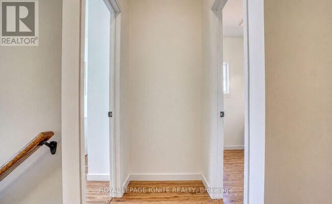 Building Photo - 604 Woodmount Crescent