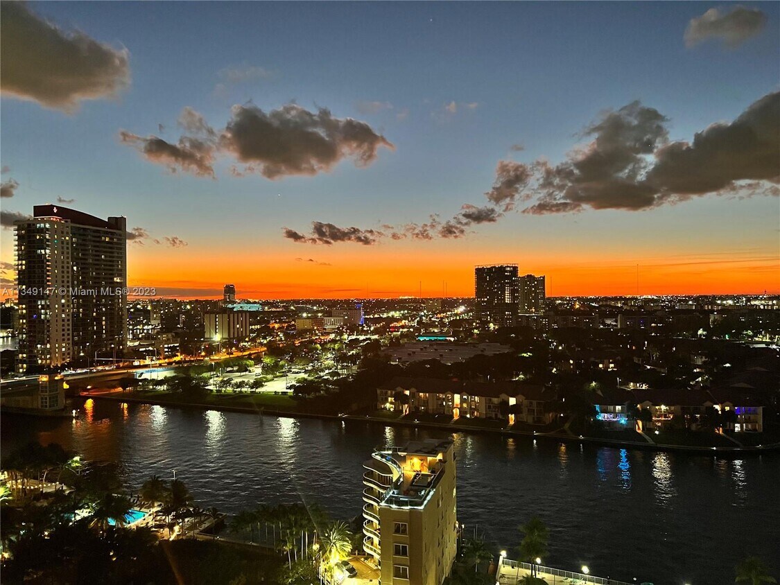 Foto principal - 3800 S Ocean Dr